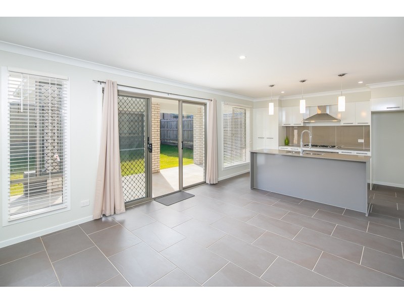 100 Spurs Drive, Wellington Point QLD 4160