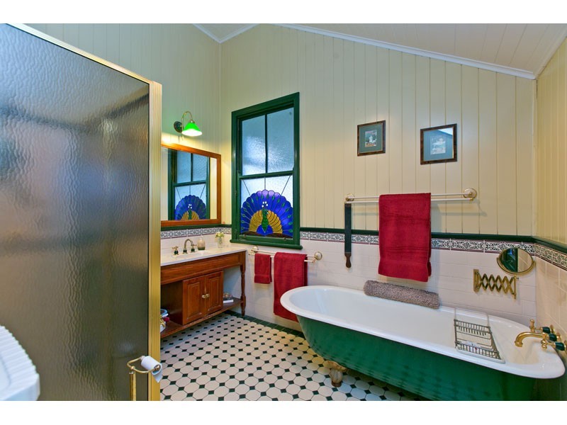 84 Watson Street, Camp Hill QLD 4152