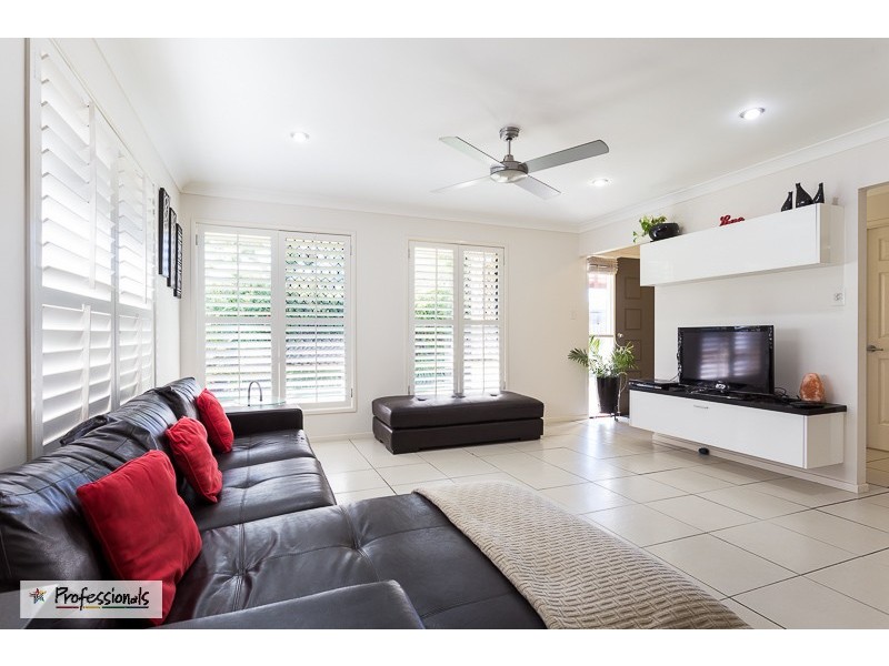 64 Wellington Street, Ormiston QLD 4160