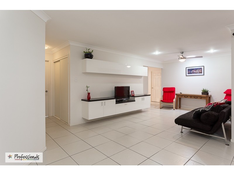 64 Wellington Street, Ormiston QLD 4160