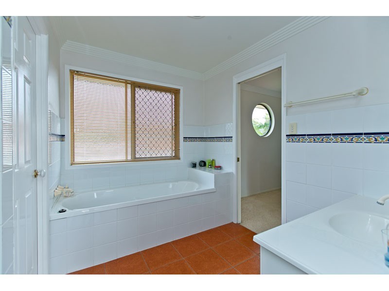 4 Ruby Street, Alexandra Hills QLD 4161