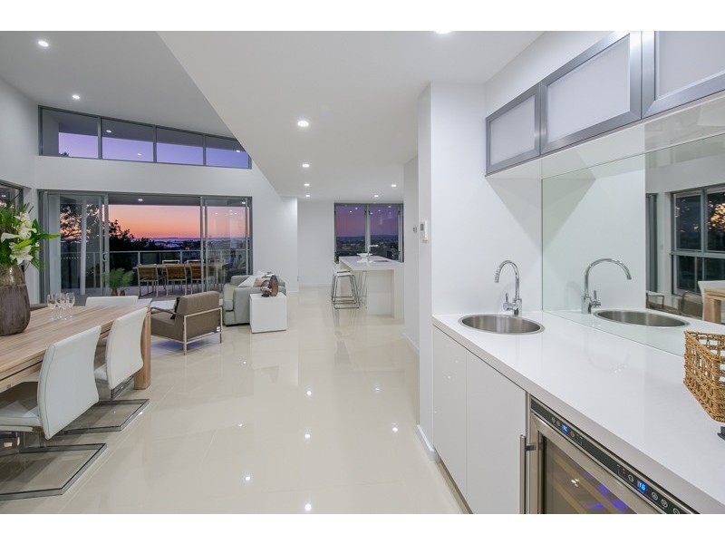 29 Shore Street East, Cleveland QLD 4163