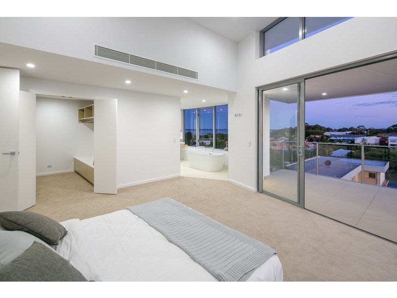 29 Shore Street East, Cleveland QLD 4163