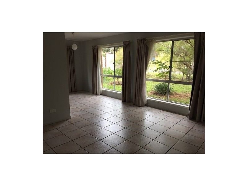 15 Taylor Crescent, Cleveland QLD 4163