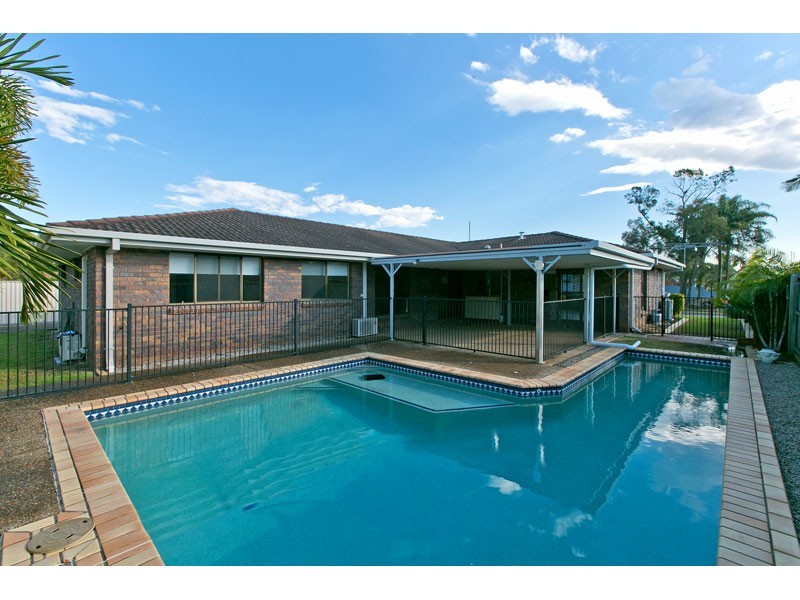 72 Dorsal Drive, Birkdale QLD 4159