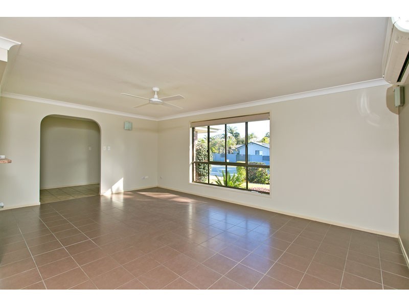 72 Dorsal Drive, Birkdale QLD 4159