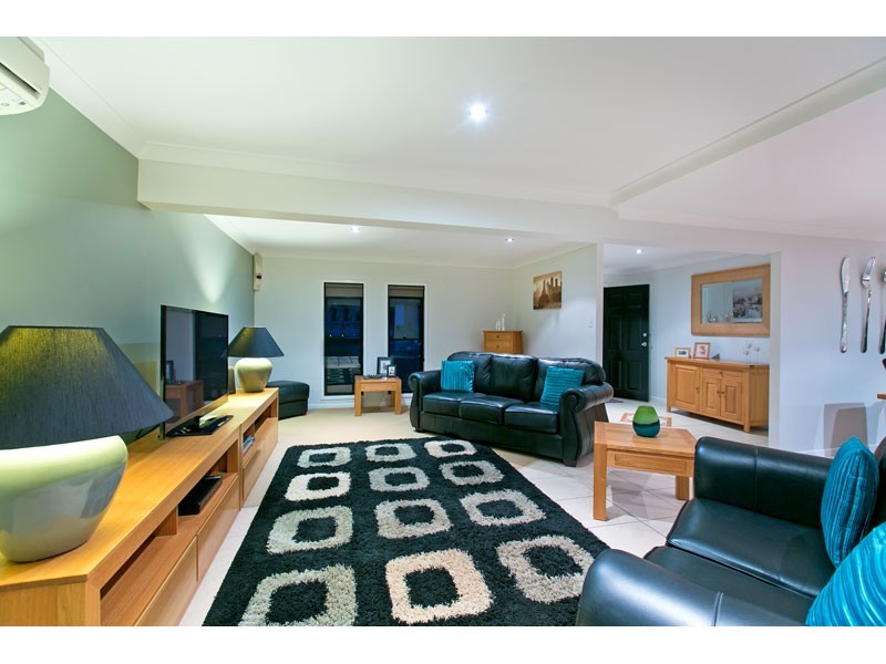 12 Kooringa Avenue, Cleveland QLD 4163