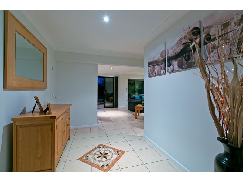 12 Kooringa Avenue, Cleveland QLD 4163