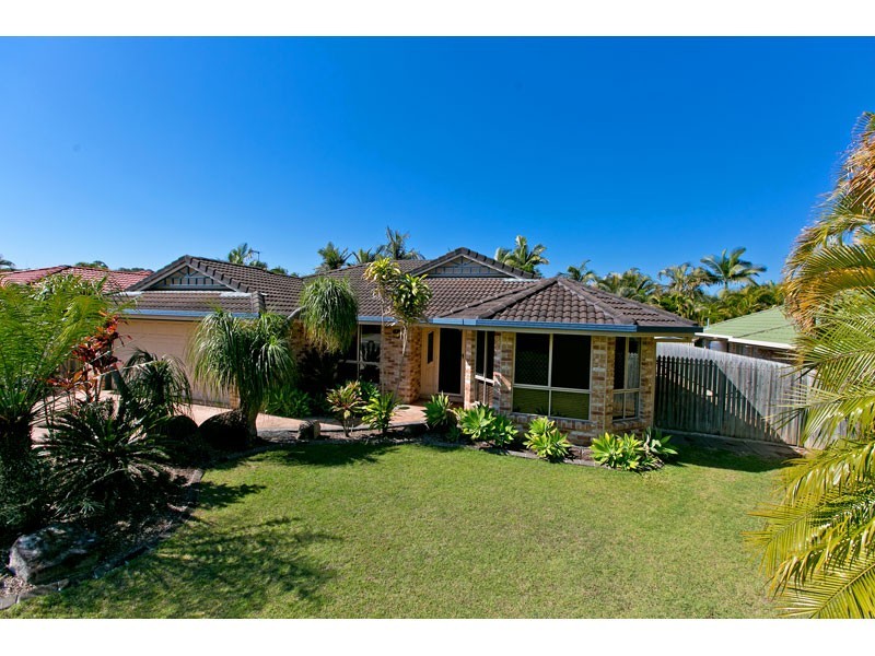 24 Farnham Street, Wellington Point QLD 4160