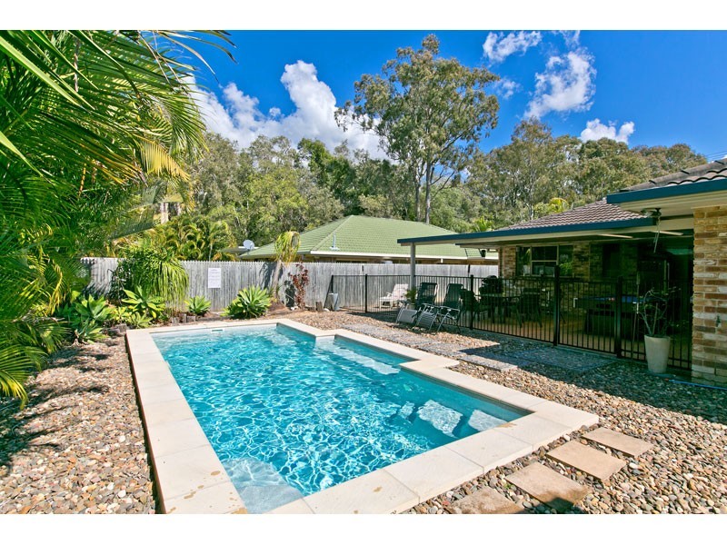 24 Farnham Street, Wellington Point QLD 4160