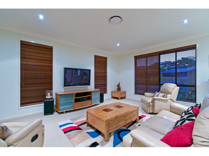 43 Whepstead Avenue, Wellington Point QLD 4160