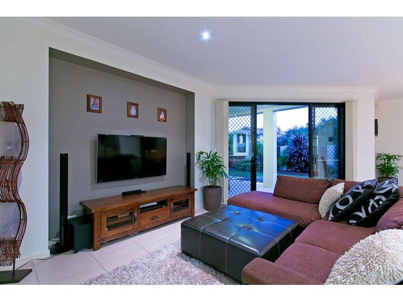 43 Whepstead Avenue, Wellington Point QLD 4160