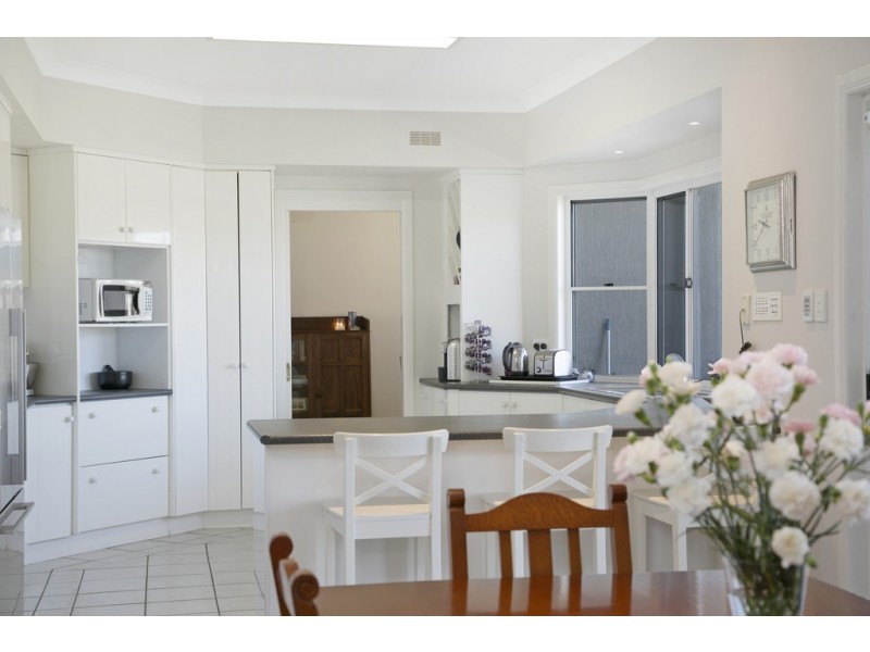 6 Boom Court, Birkdale QLD 4159