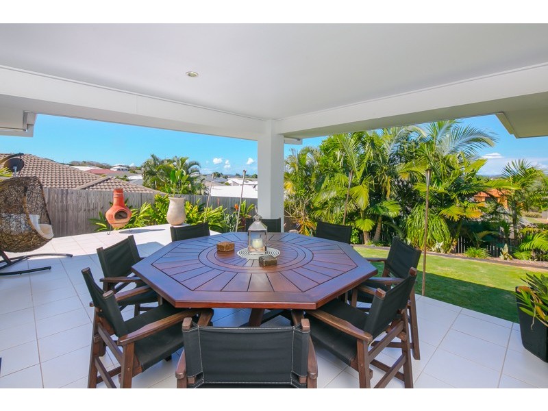 15 Cypress Street, Redland Bay QLD 4165