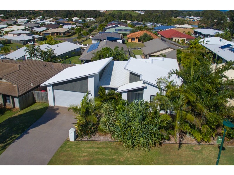 15 Cypress Street, Redland Bay QLD 4165