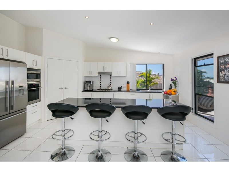 15 Cypress Street, Redland Bay QLD 4165