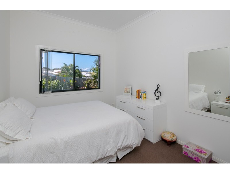 15 Cypress Street, Redland Bay QLD 4165