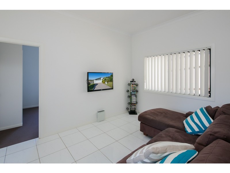 15 Cypress Street, Redland Bay QLD 4165