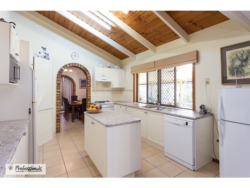 2 Petrel Court, Thornlands QLD 4164