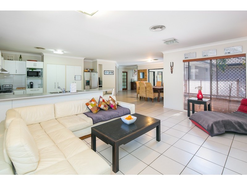 16 Whitby Place, Thornlands QLD 4164