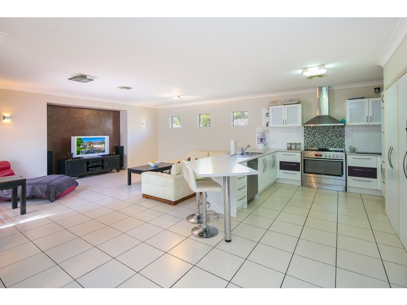 16 Whitby Place, Thornlands QLD 4164