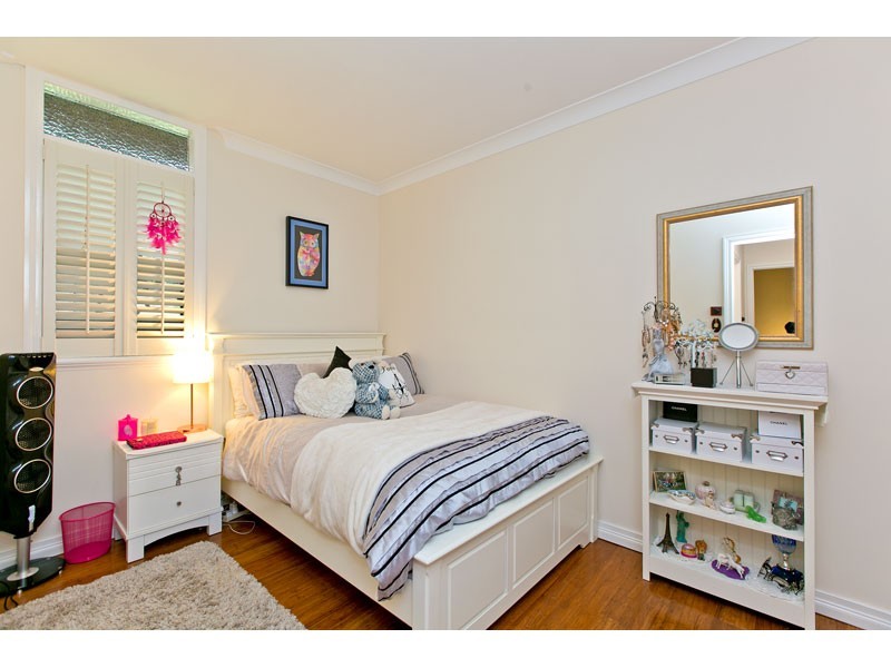 68 Sackville Street, Greenslopes QLD 4120