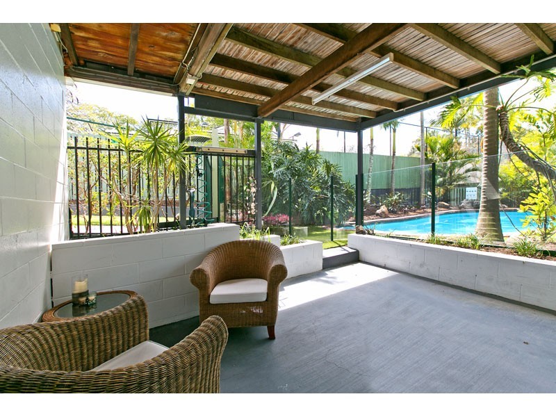 68 Sackville Street, Greenslopes QLD 4120