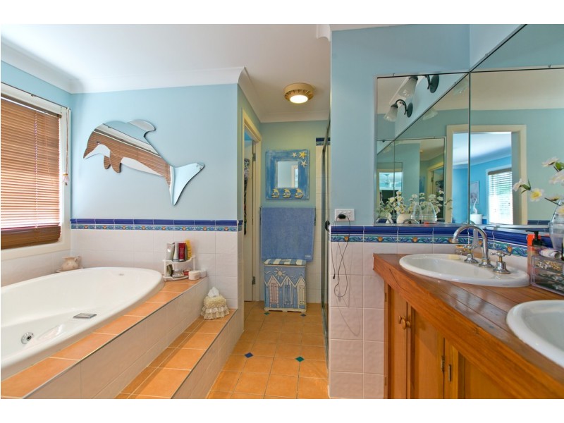 134 Mooroondu Road, Thorneside QLD 4158