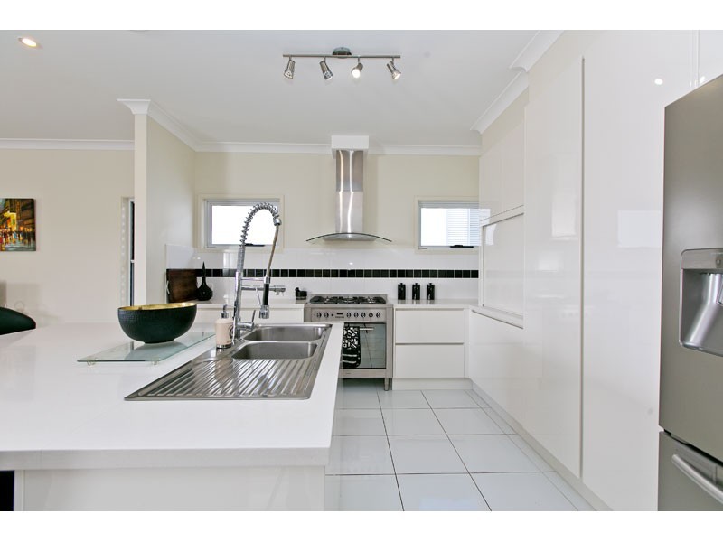 348 Main Road, Wellington Point QLD 4160