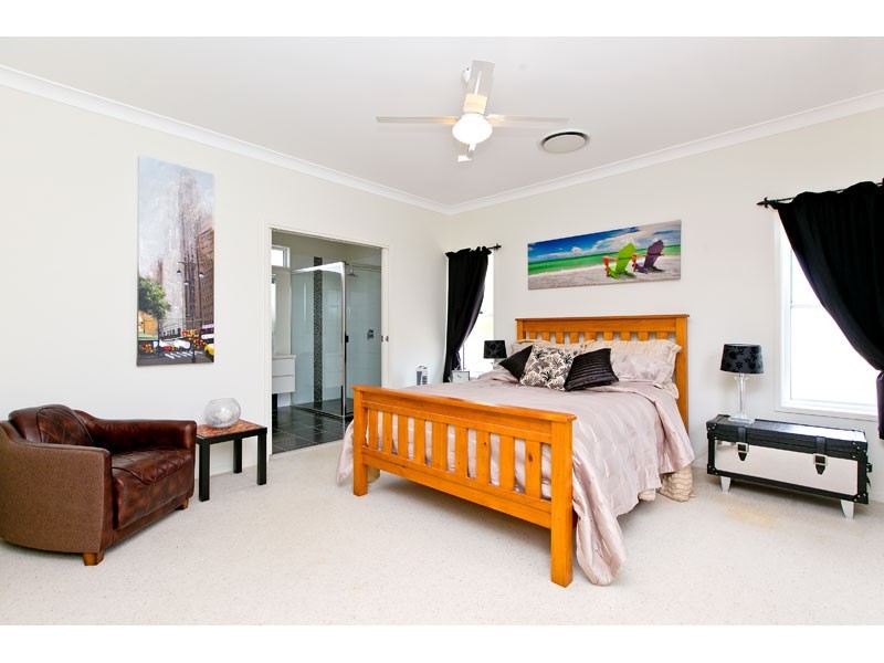 348 Main Road, Wellington Point QLD 4160