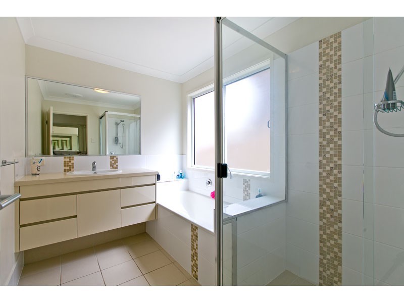 348 Main Road, Wellington Point QLD 4160