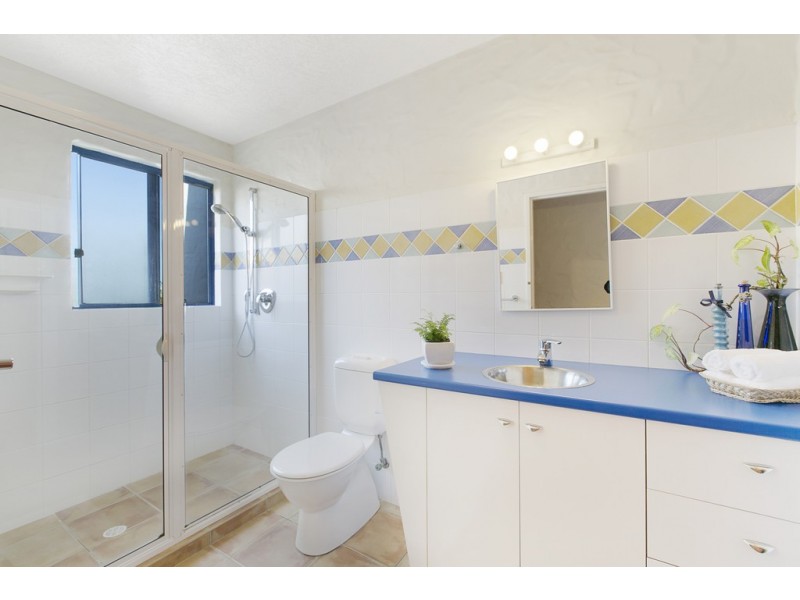 107 Shore Street North, Cleveland QLD 4163