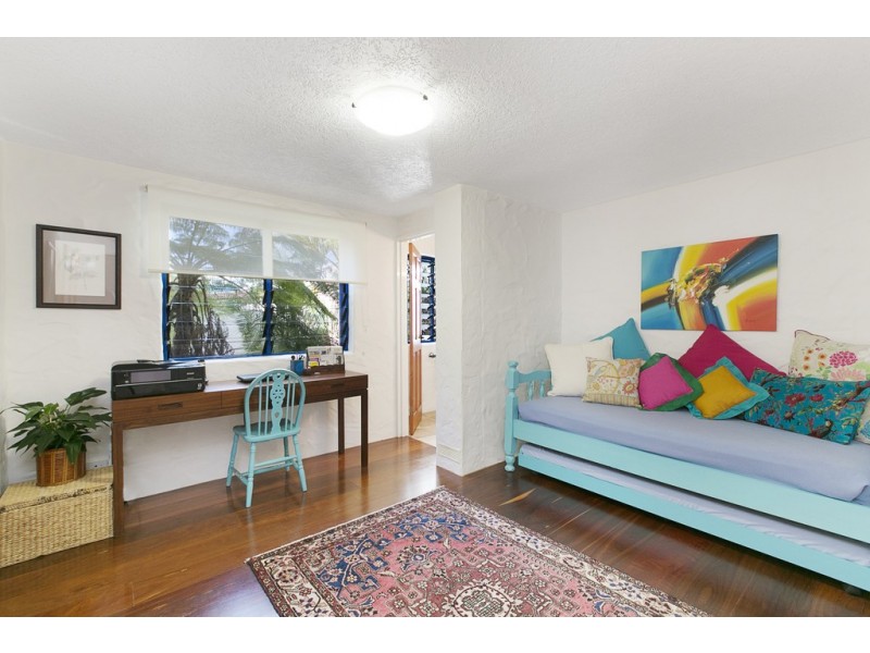 107 Shore Street North, Cleveland QLD 4163