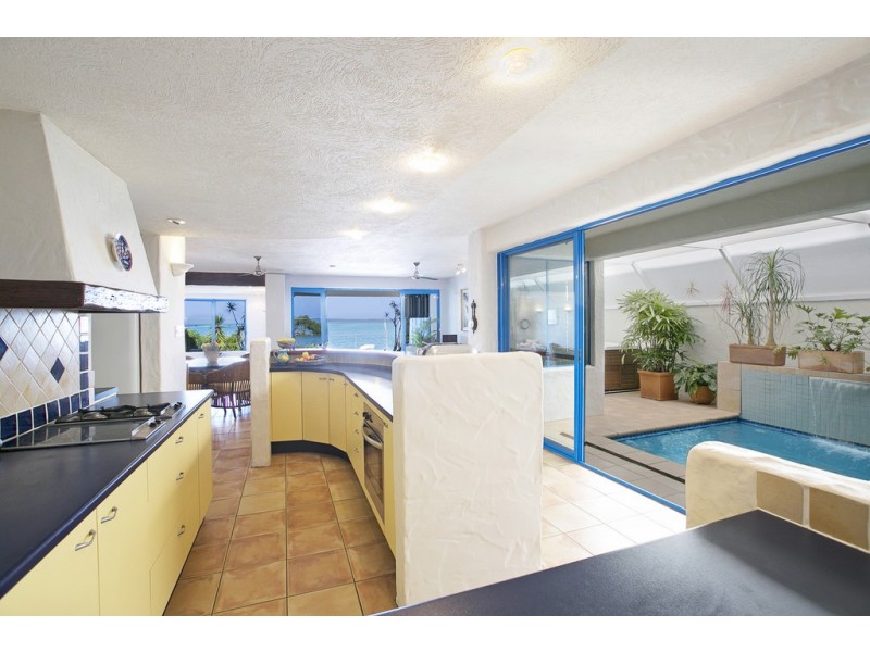 107 Shore Street North, Cleveland QLD 4163