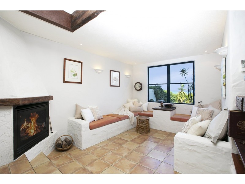 107 Shore Street North, Cleveland QLD 4163