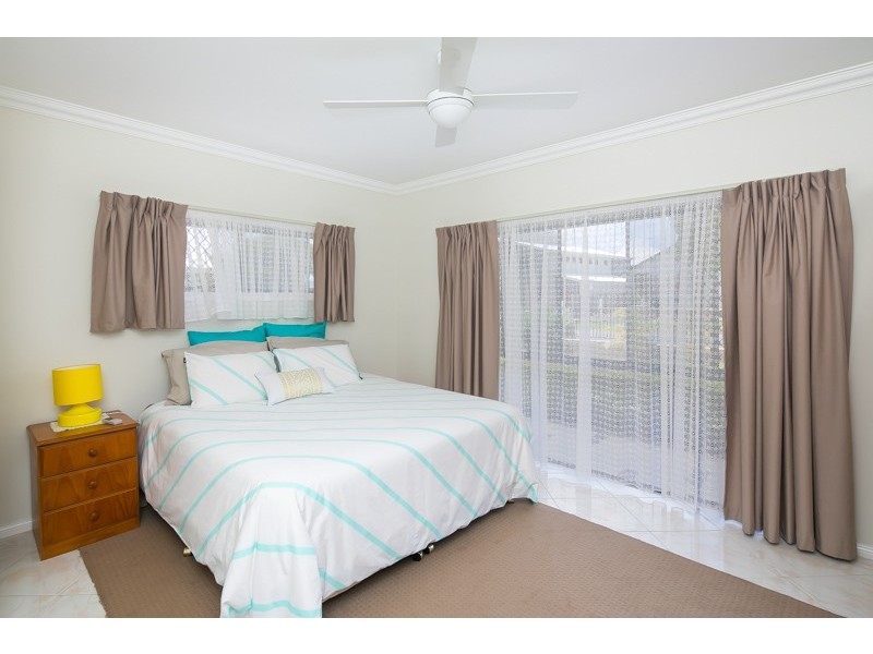 17 Bedarra Street, Redland Bay QLD 4165