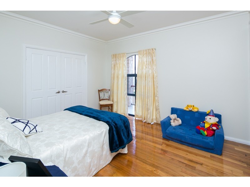 17 Bedarra Street, Redland Bay QLD 4165