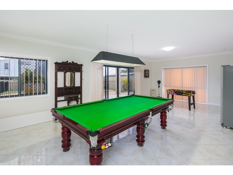 17 Bedarra Street, Redland Bay QLD 4165