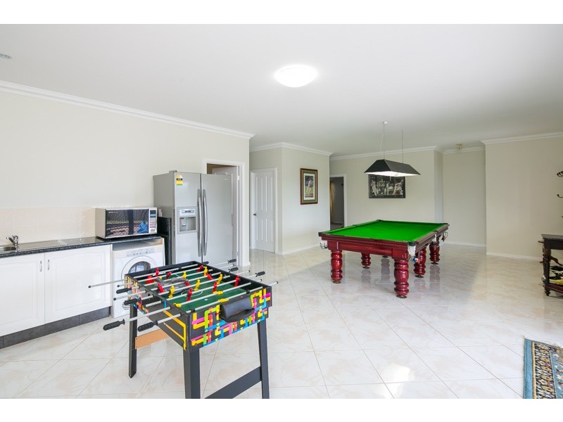 17 Bedarra Street, Redland Bay QLD 4165