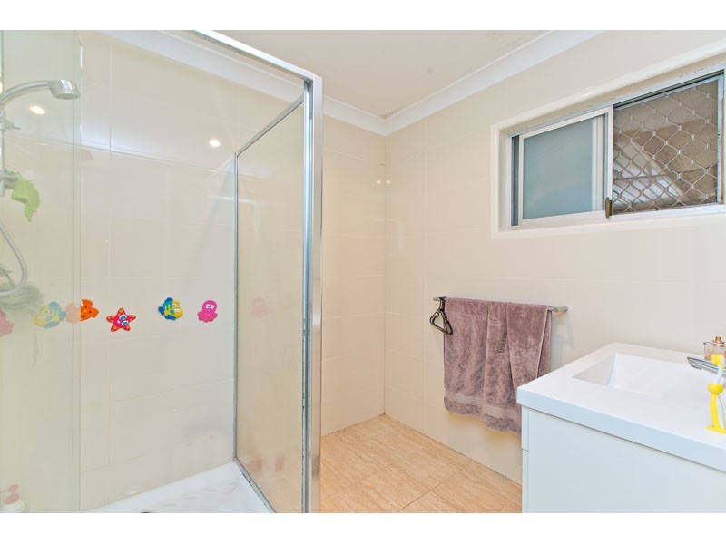 12 Currawong Drive, Birkdale QLD 4159