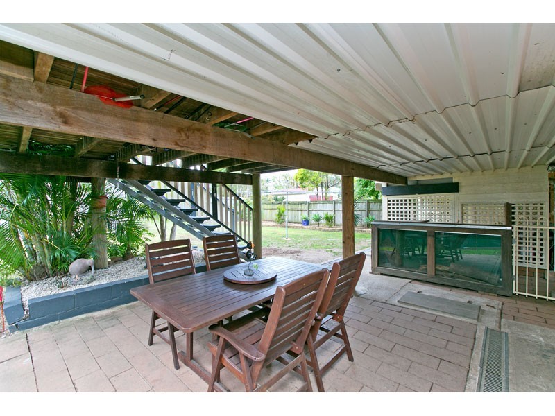 12 Currawong Drive, Birkdale QLD 4159