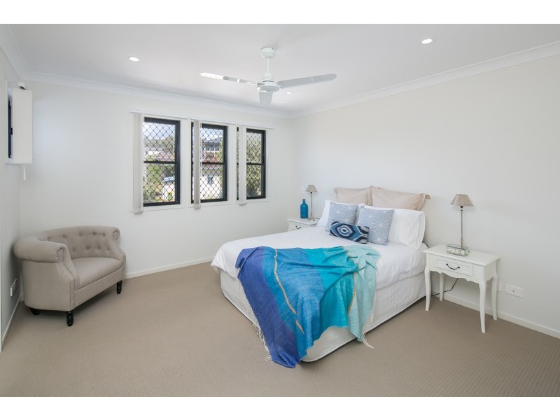 31 Ruth Street, Birkdale QLD 4159