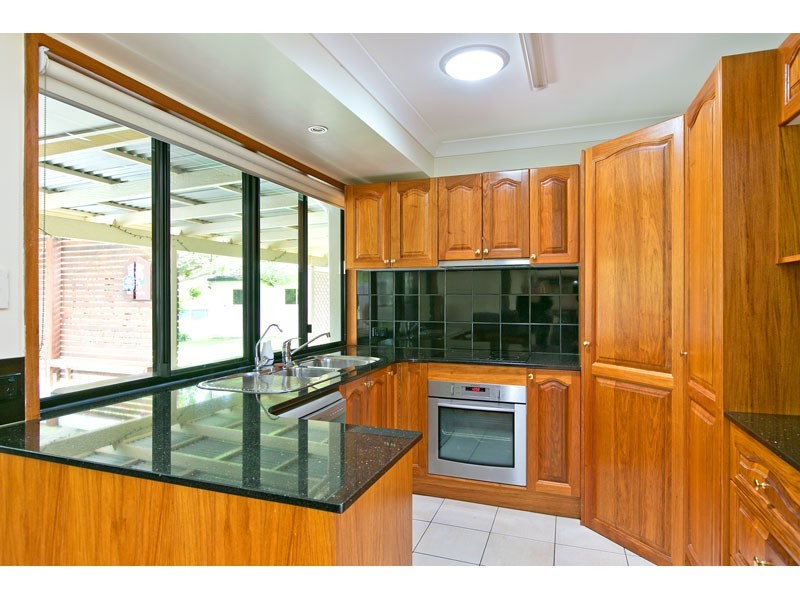 13 Catherine Street, Birkdale QLD 4159