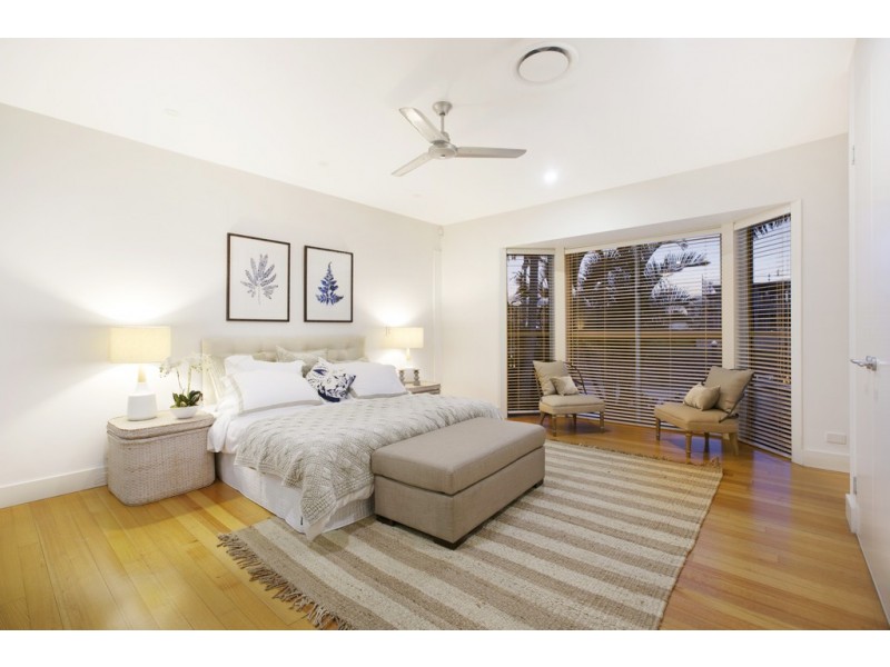 14 Downwind Court, Birkdale QLD 4159