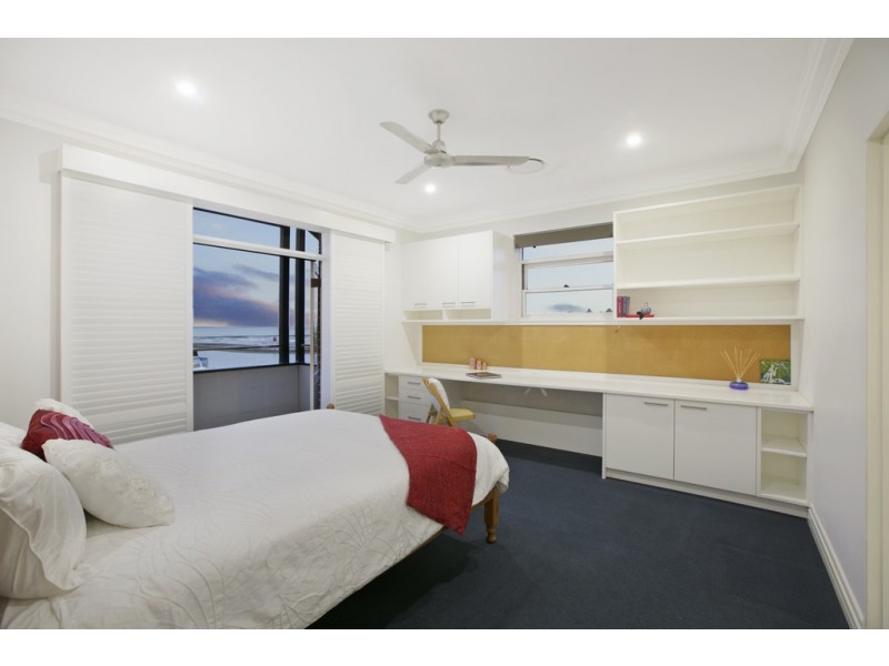 14 Downwind Court, Birkdale QLD 4159