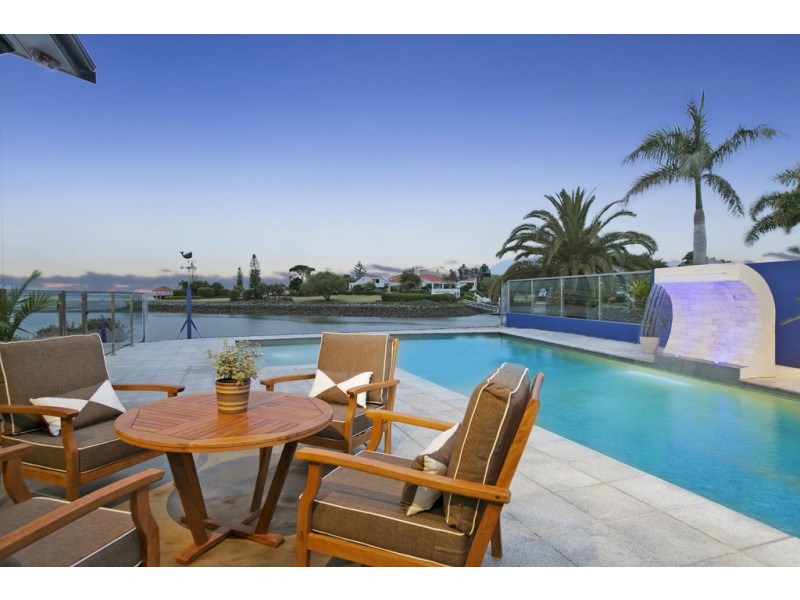 14 Downwind Court, Birkdale QLD 4159