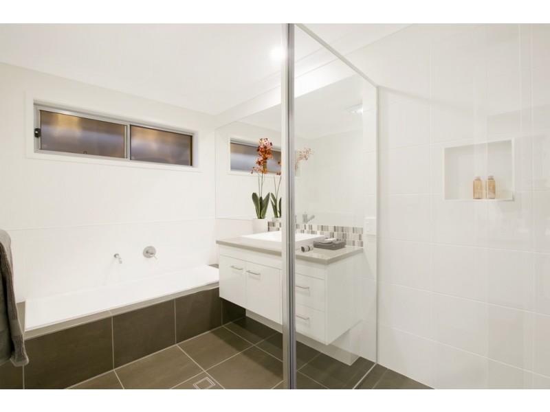 3 Bee Street, Ormiston QLD 4160