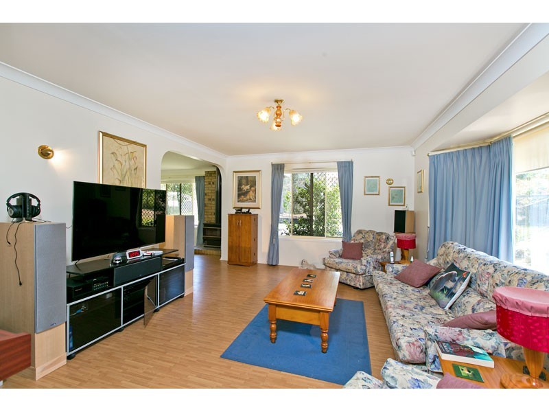 8 Kurrewa Court, Victoria Point QLD 4165