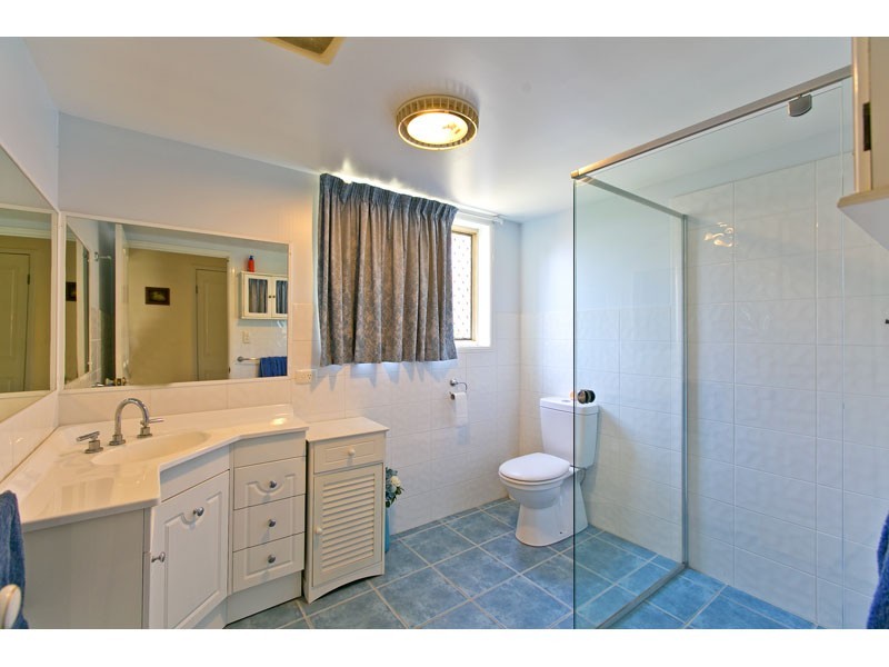 8 Kurrewa Court, Victoria Point QLD 4165