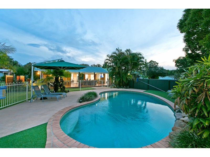 33 Flamingo Crescent, Thornlands QLD 4164